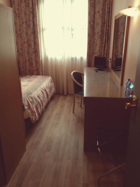 Hotel Raffaello Spinea Room photo